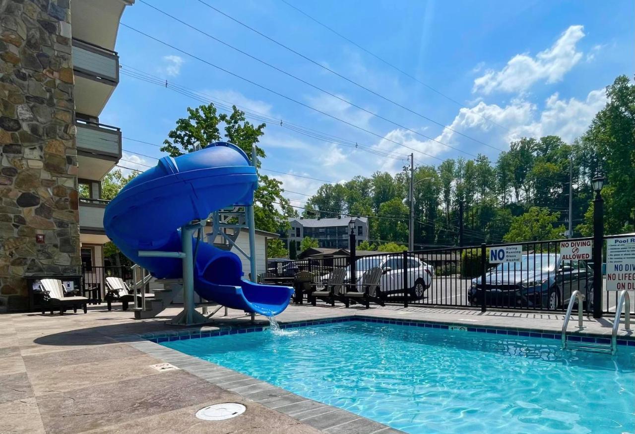 Howard Johnson By Wyndham Downtown Gatlinburg Extérieur photo