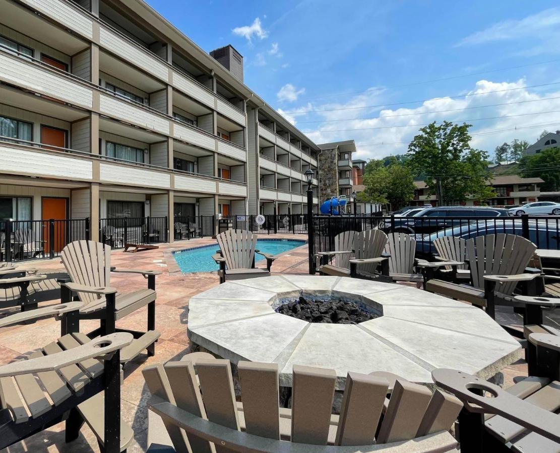 Howard Johnson By Wyndham Downtown Gatlinburg Extérieur photo
