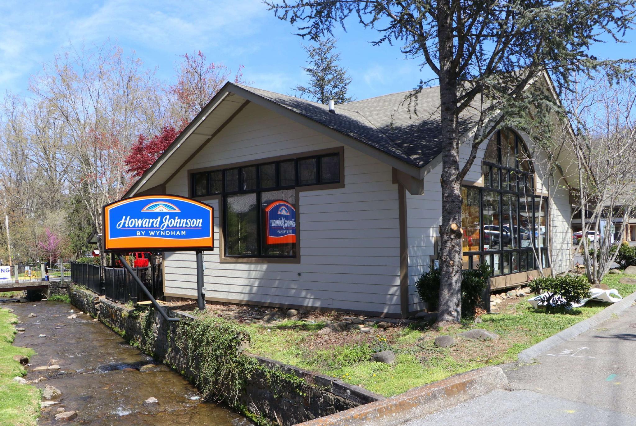 Howard Johnson By Wyndham Downtown Gatlinburg Extérieur photo