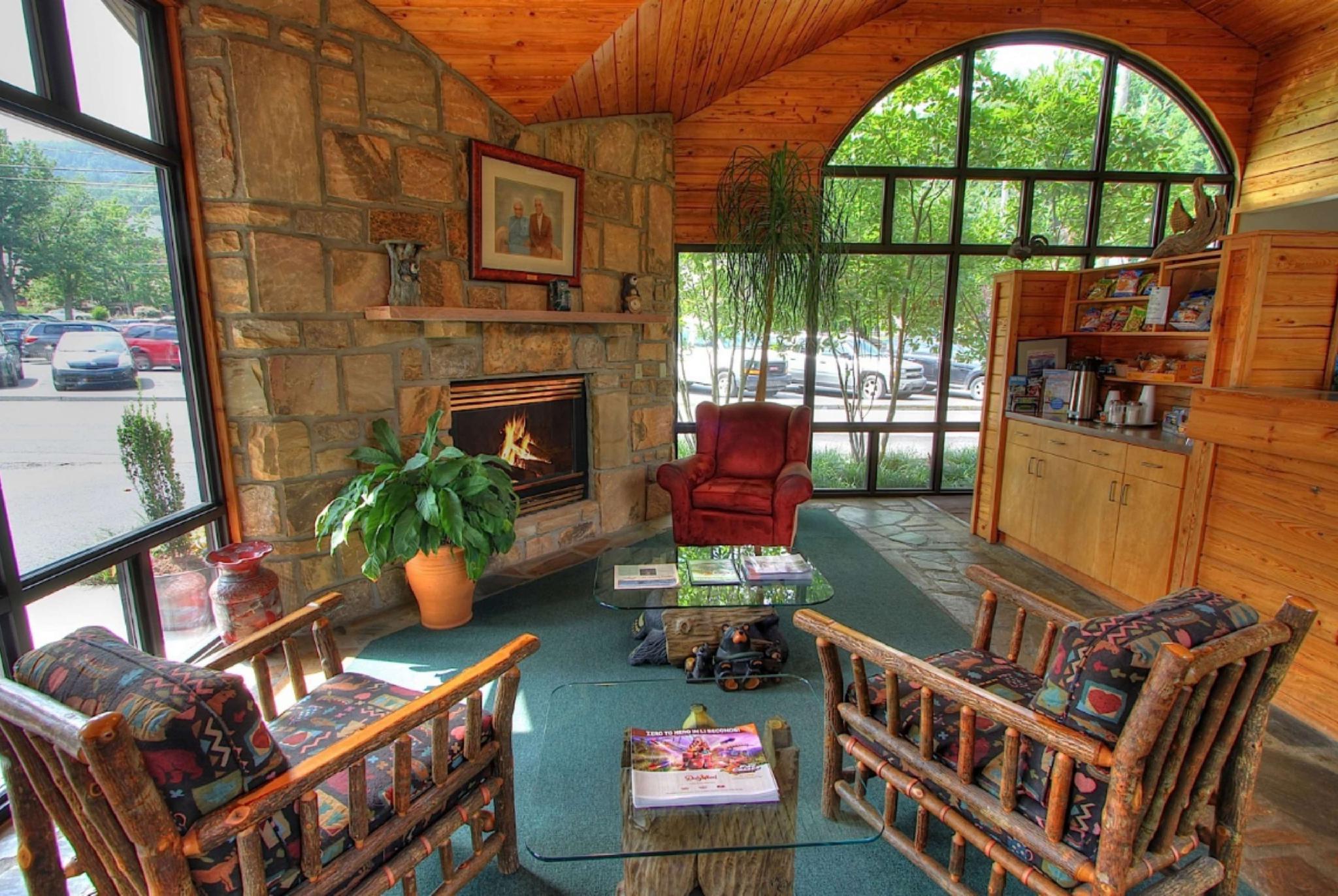 Howard Johnson By Wyndham Downtown Gatlinburg Extérieur photo