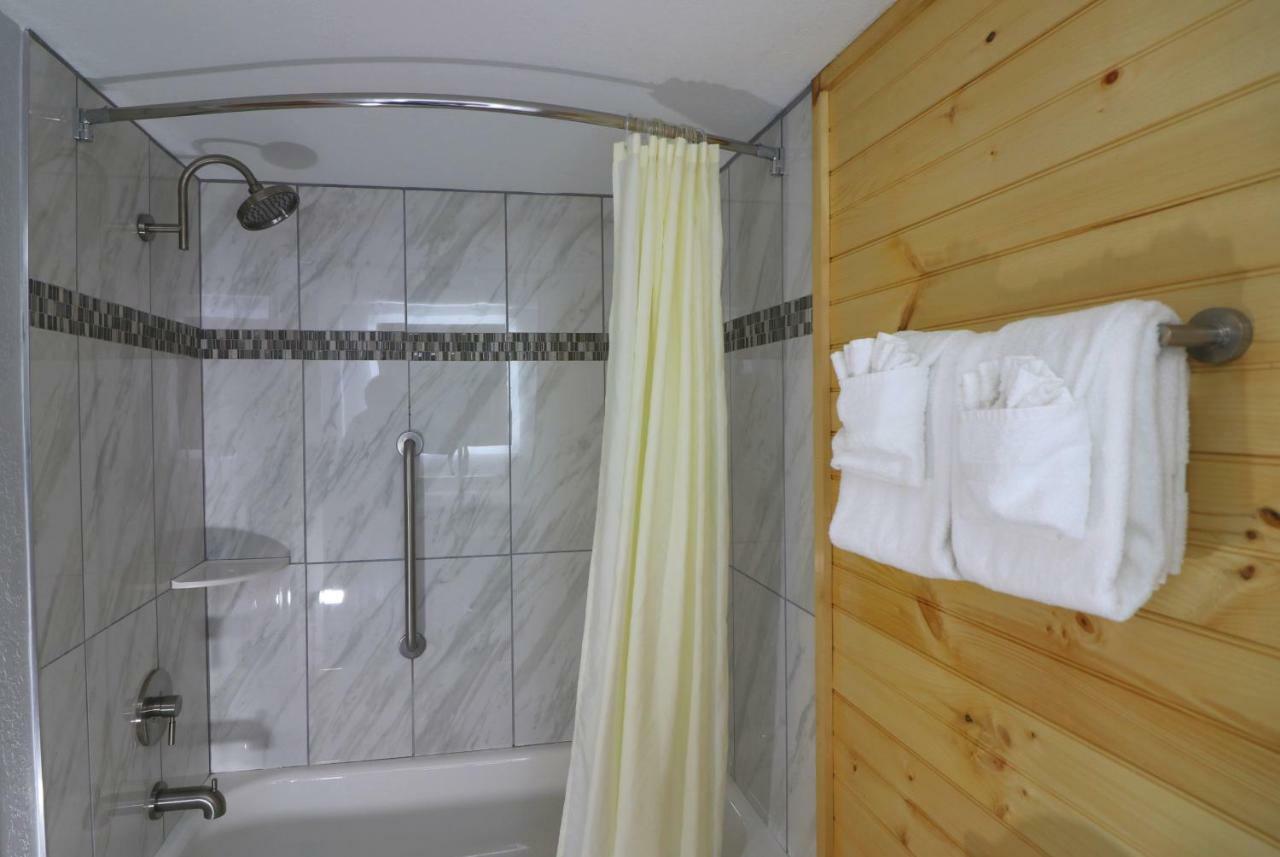 Howard Johnson By Wyndham Downtown Gatlinburg Extérieur photo